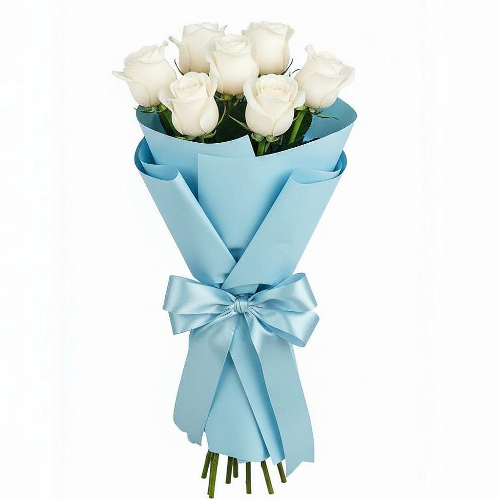 Букет 7 белых роз Проуд в Северо-Курильске