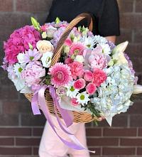 Цветочная композиция из Розы, Хризантемы, Пионы и Лизиантусы в корзине #REPLACE_PRED# Северо-Курильске