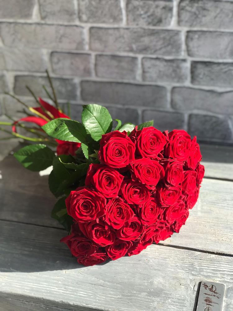 Букет Красные розы Фридом в Северо-Курильске