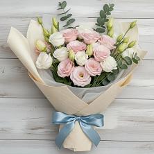 Букет цветов из:  Лизиантусы в Северо-Курильске