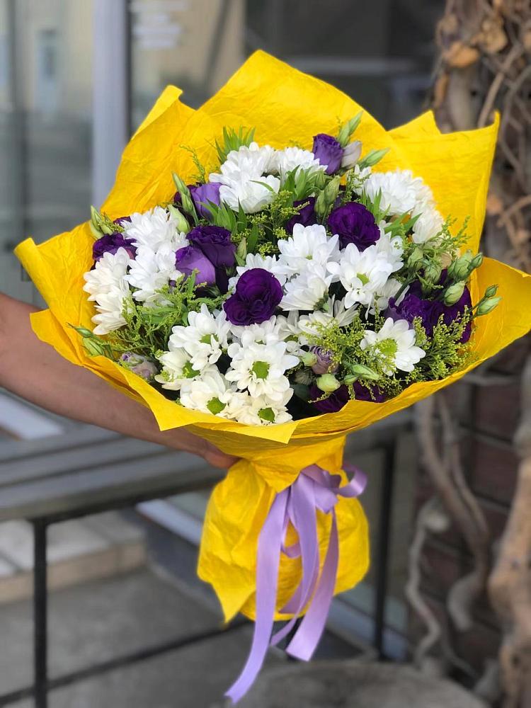 Букет цветов из: Ирисы, Хризантемы и Ромашки в Северо-Курильске