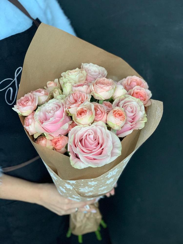 Букет цветов из: Хризантемы и Розы в Северо-Курильске