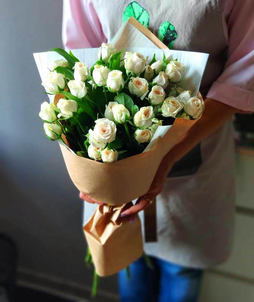 Букет цветов из: Розы в Северо-Курильске