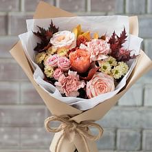 Букет цветов из:  Гвоздики, Хризантемы и Розы в Северо-Курильске