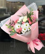 Букет цветов из:  Розы, Лизиантусы и Хризантемы в Северо-Курильске
