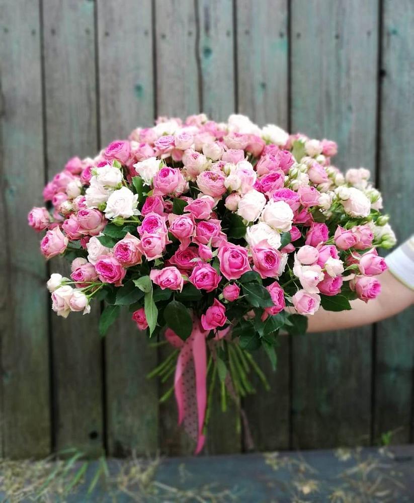 Букет Розовые кустовые розы Натали и Лав Лидия в Северо-Курильске