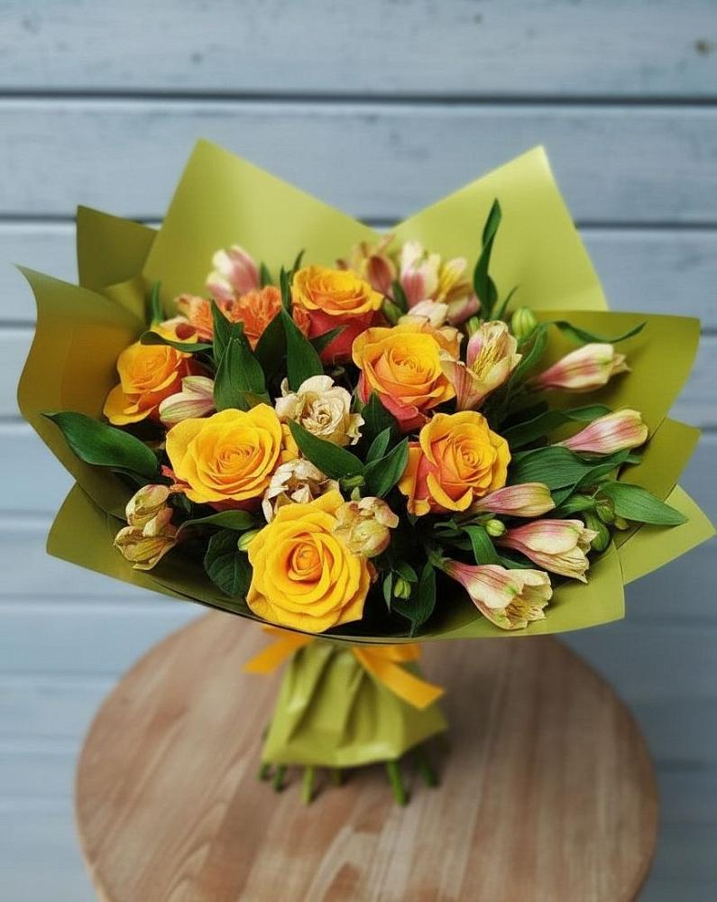 Букет цветов из: Альстромерии и Розы в Северо-Курильске