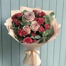 Букет цветов из:  Гвоздики и Розы в Северо-Курильске
